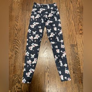 Beyond Yoga navy and floral leggings